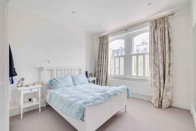 Terraced house to rent in Rostrevor Road, Fulham SW6