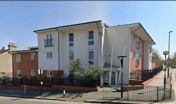 Flat For Rent in Colchester, England