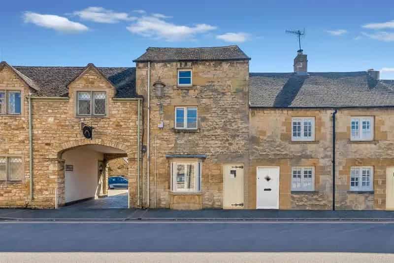 3 Bedroom Terraced House for Sale in Stratford-upon-Avon