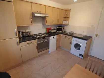 2 Bed 2 Bath Furnished Flat Aberdeen 92m² Available May 16 2025