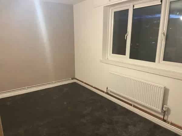 2 Bed Flat Near Schools and Shops