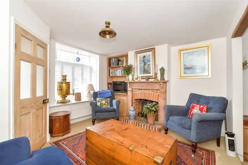 2 Bedroom Grade II Listed Cottage Arundel Old Town