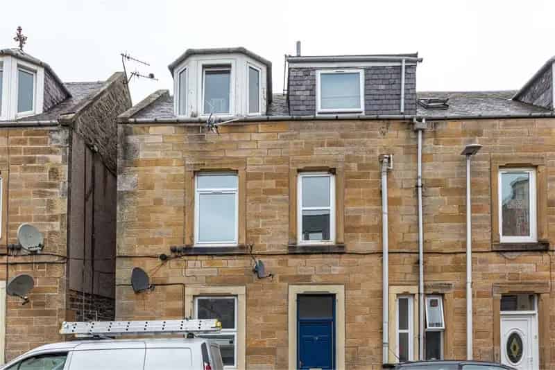 1 Bed Flat Galashiels - Upper with Reception Room