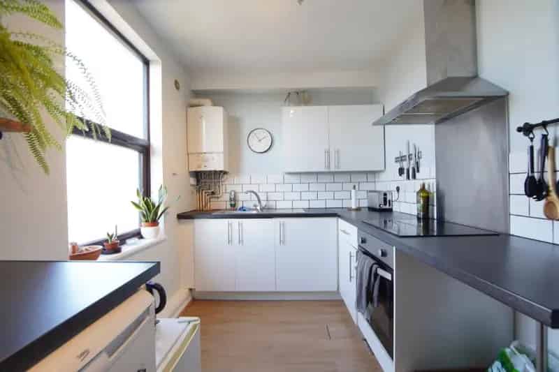 3 bedroom maisonette