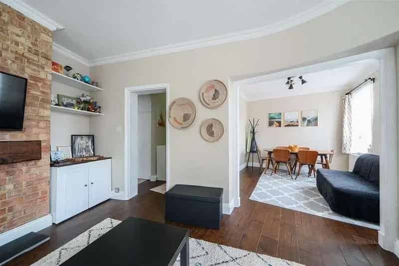 2 Bed Flat for Sale - Spacious Apartment near Fortune Green