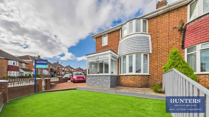 3 bedroom House
 For Sale 
Total Size: 792 SQ FT