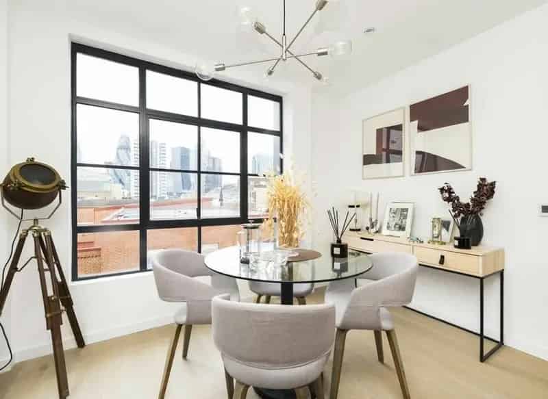 Spitalfields Warehouse Style 1-Bedroom Apartment Near Stations