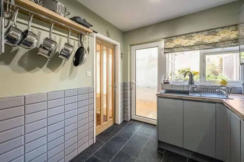 3 Bed Semi-Detached House for Sale Brierley Hill