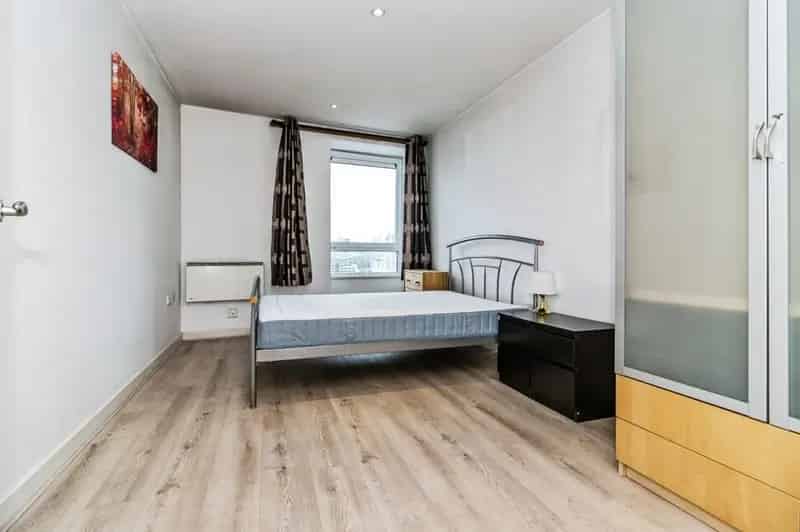 2 Bed Salford Flat to Rent - City Views - Secure Parking