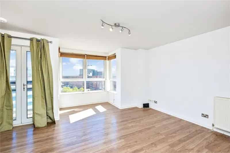 2 Bed Flat Firth of Forth Views Harbourside Location