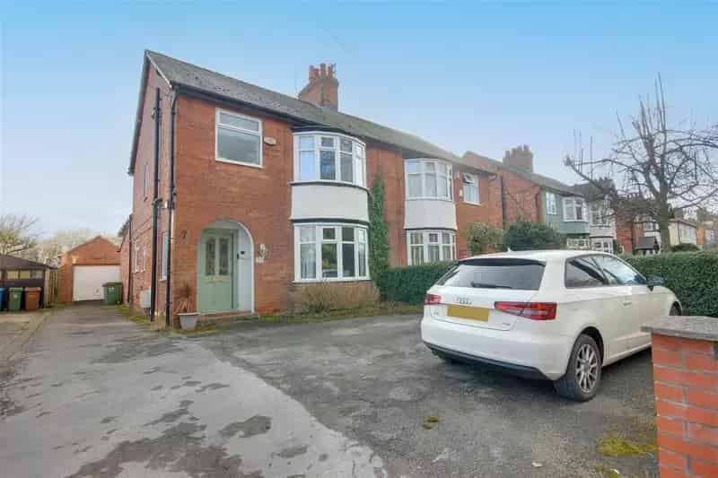 3 Bedroom Semi Detached House For Sale