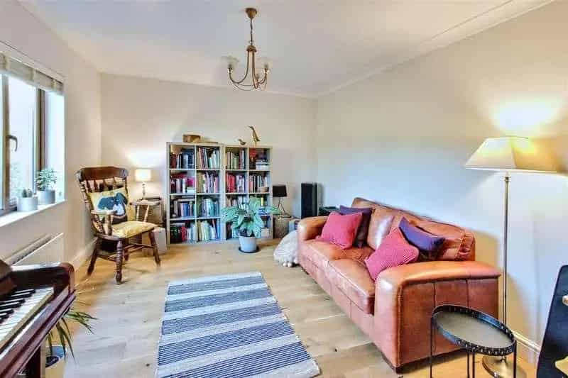 3 Bed Detached Bungalow with Gardens and Garage For Sale