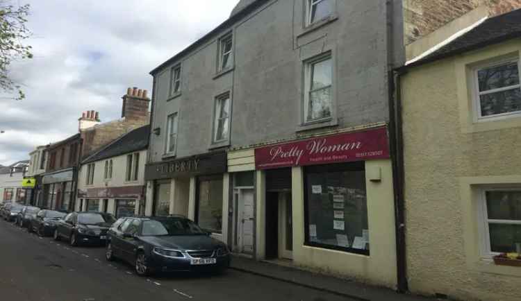 Ground Floor Retail Unit with 3 Rooms and High Natural Light