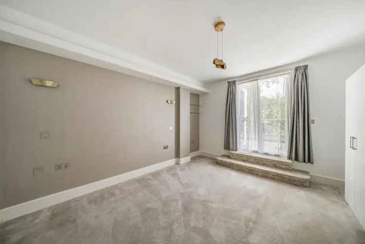 Highgate Period Conversion Two Bedroom Apartment with Balcony