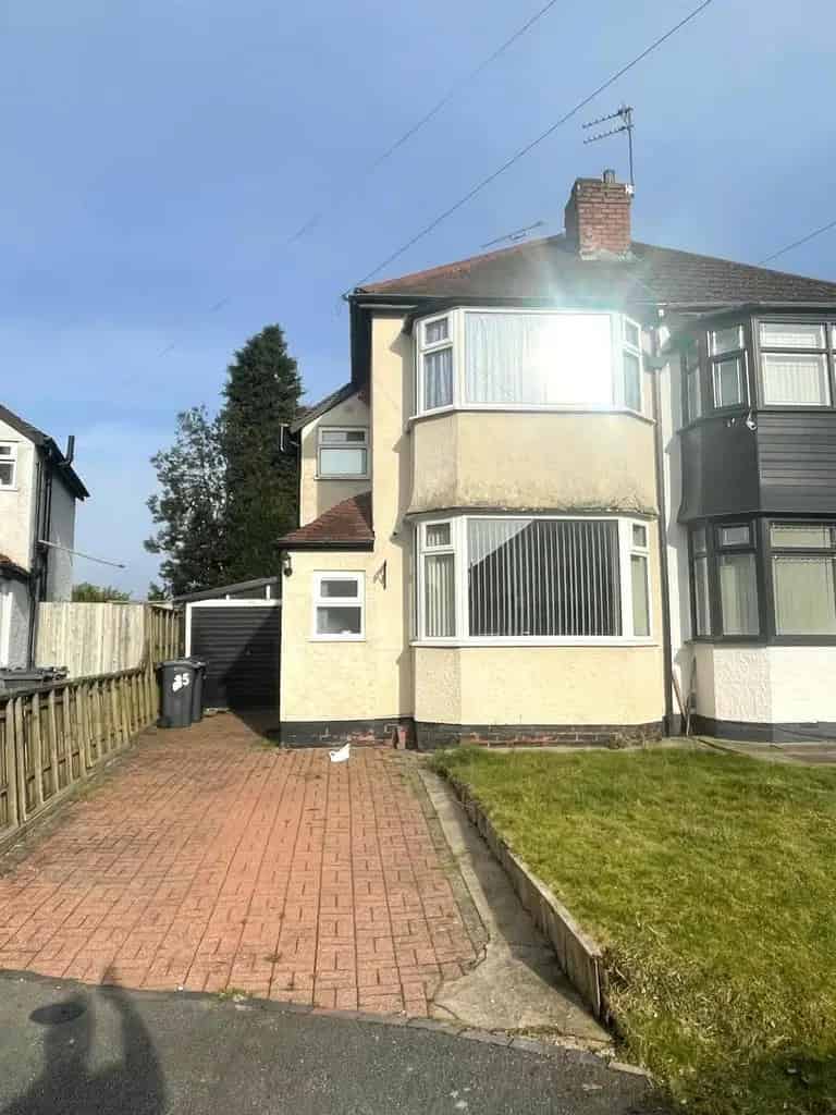 3 Bedroom Semi Detached House For Sale