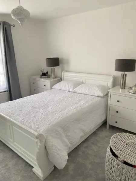 Flat For Rent in Dacorum, England