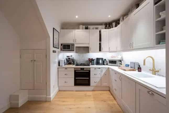 Four Bedroom House for Sale in Kynance Mews South Kensington SW7