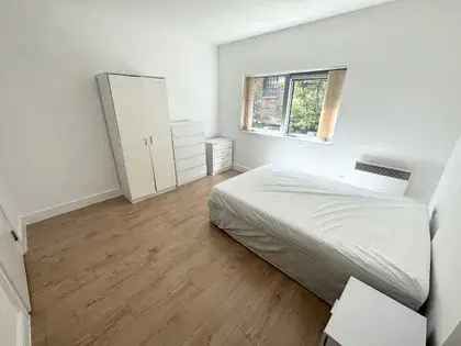 2 Bed 2 Bath Furnished Apartment Manchester City Centre