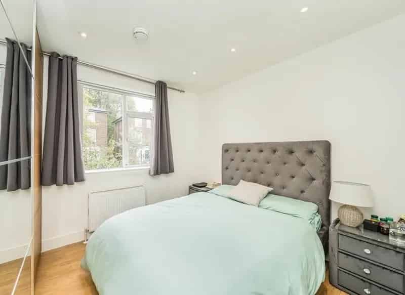 Four Double Bedroom Townhouse Near American School
