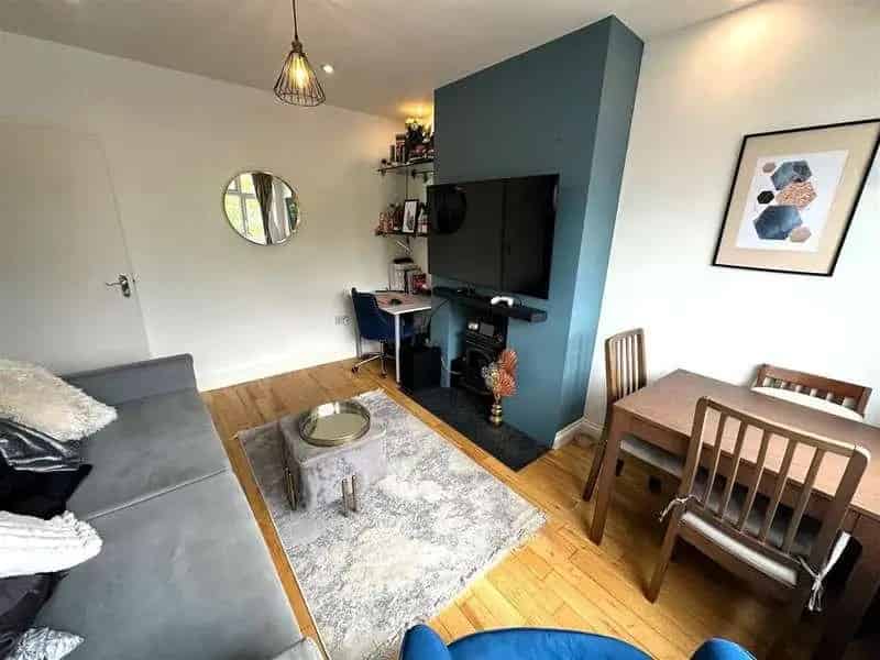 3 bed flat for sale