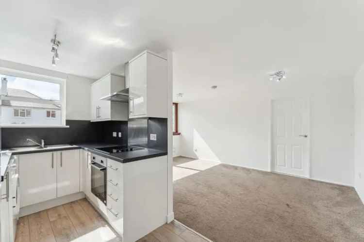 2 Bedroom Flat for Sale Near Jordanhill School