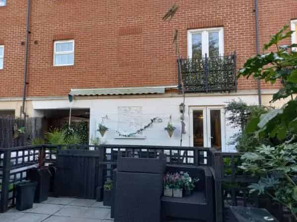 4 Bedroom House Near M25 A13