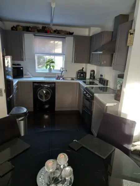 4 Bedroom House Near M25 A13