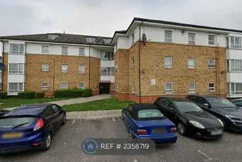 2 Bed Flat 59m² London Parking Available April 2025