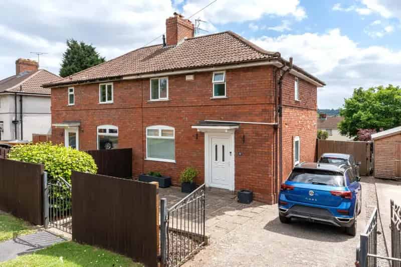3 Bedroom Semi-Detached House for Sale BS9