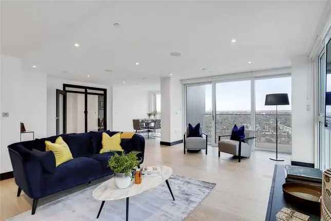 Flat for sale in Glenthorne Road, London W6