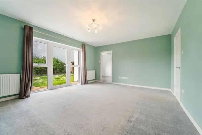4 Bed Detached House For Sale