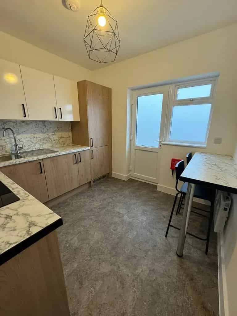 4 Bedroom Ground Floor Flat to Rent