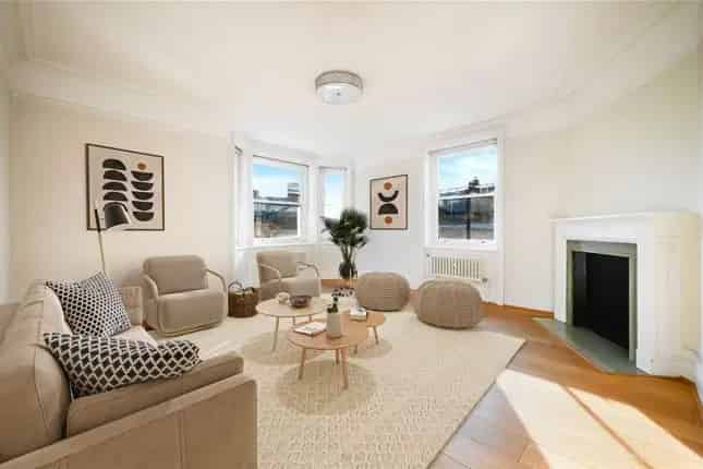 3-Bedroom Flat for Sale in Nottingham Place London W1U