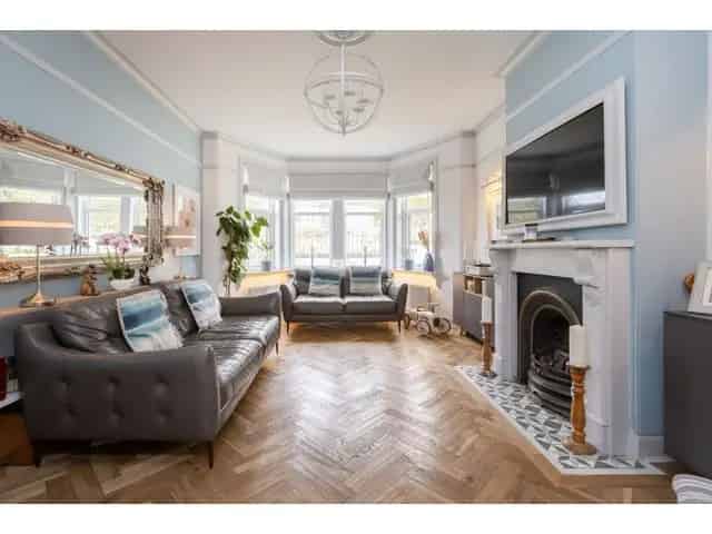 4 Bedroom Detached House for Sale Panoramic Views Luxury Family Home