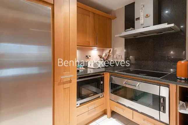 Flat to rent in The Boulevard, Imperial Wharf SW6