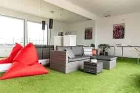 72 m² 1 Room Flat Cardiff Ground to 4th Floor City Road Views