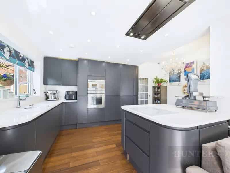 4 Bedroom Detached House For Sale in Bridlington