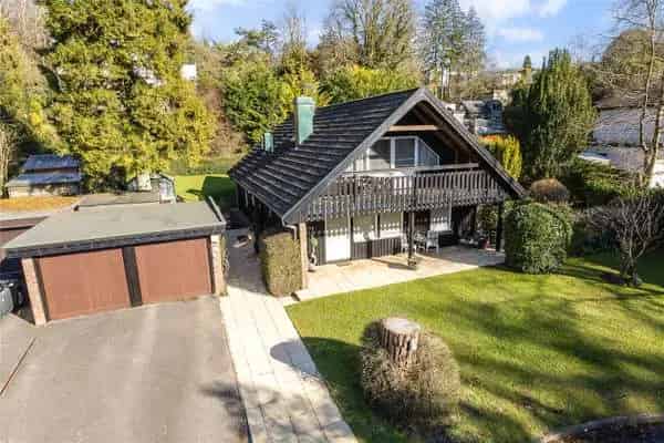 Detached Family Home with Scandinavian Design