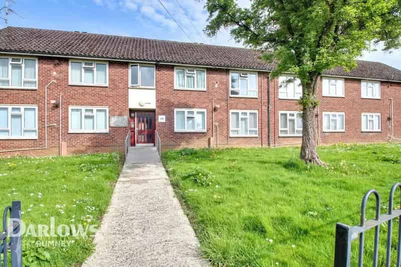 1 Bedroom Apartment for Sale Near A48 and M4