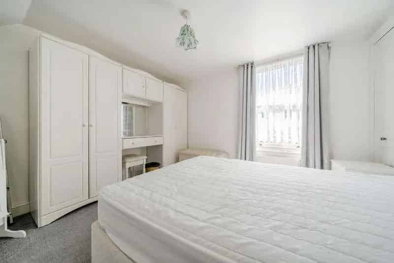 2 Bed Period Cottage For Sale