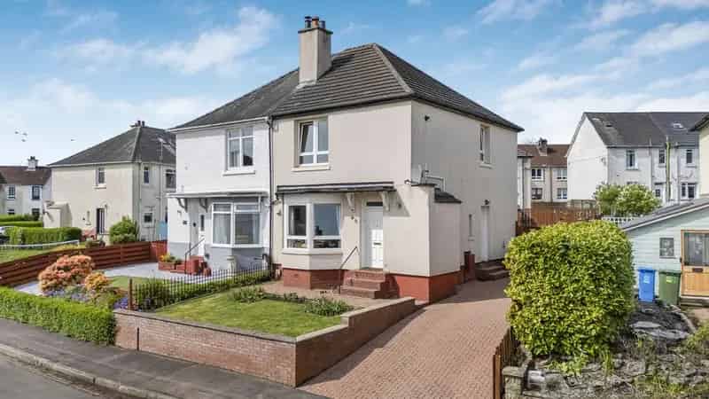 2 Bedroom Semi Detached House for Sale Knightswood