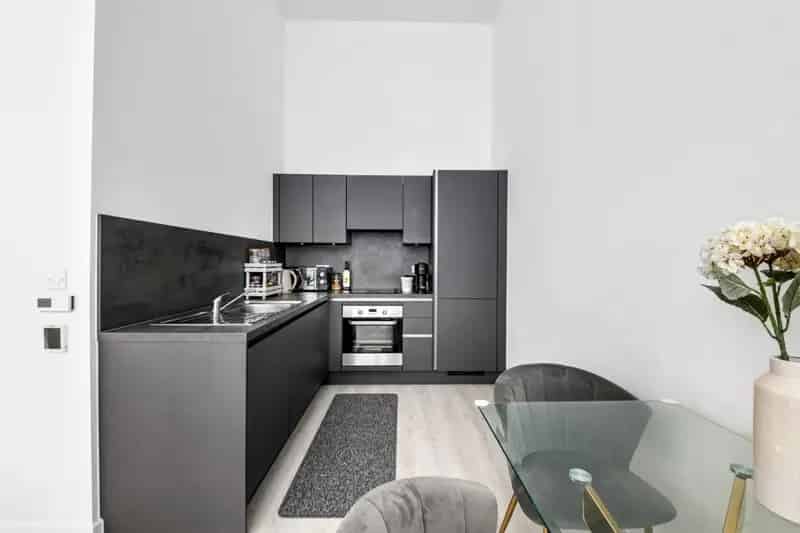 1 Bedroom Flat for Sale in Hayes Carnation Gardens