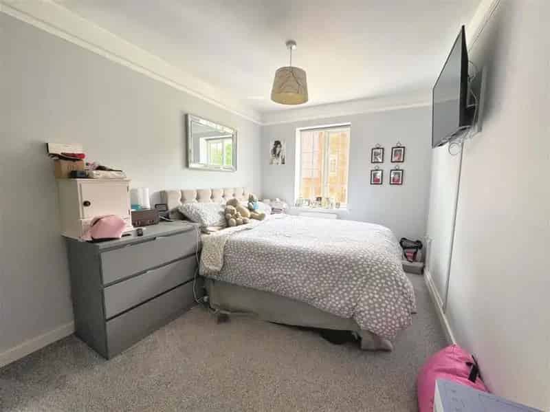 4 Bed Family Home For Sale Near Wendover Woods