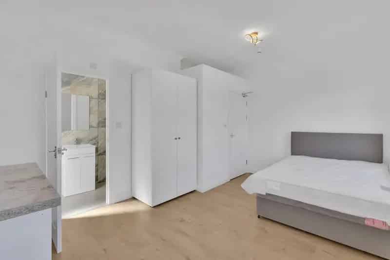 1 bedroom House
 To Rent