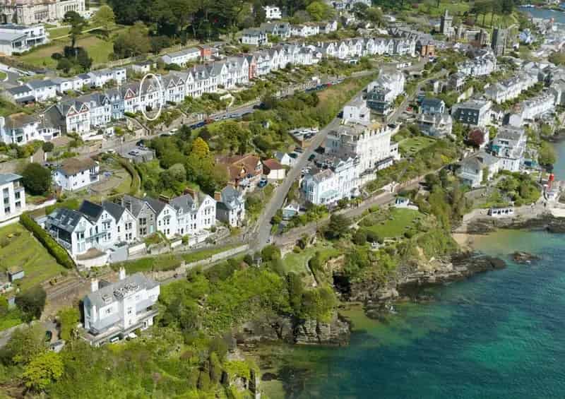 4 Bedroom Victorian Townhouse with Harbour Views Fowey