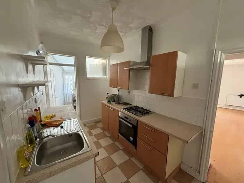2 Bedroom End Terrace House for Sale