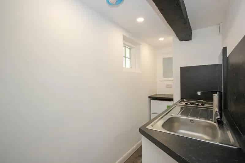 Coventry City Centre Studio Apartment - Furnished