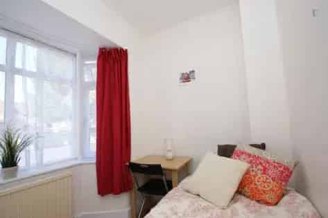 5 Rooms 24 m² London Property