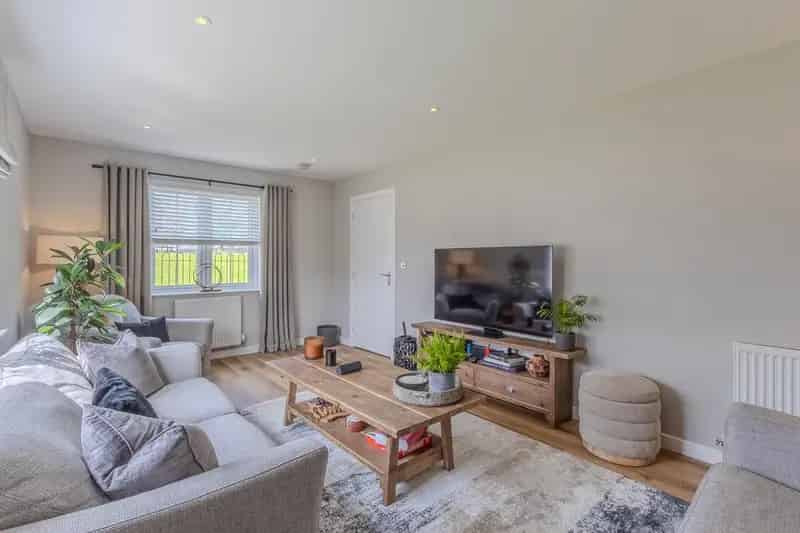 3 Bedroom Detached Villa For Sale West Scotland