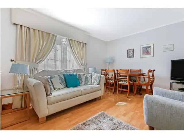 3 Bedroom Semi-Detached Villa for Sale in Eastwood
